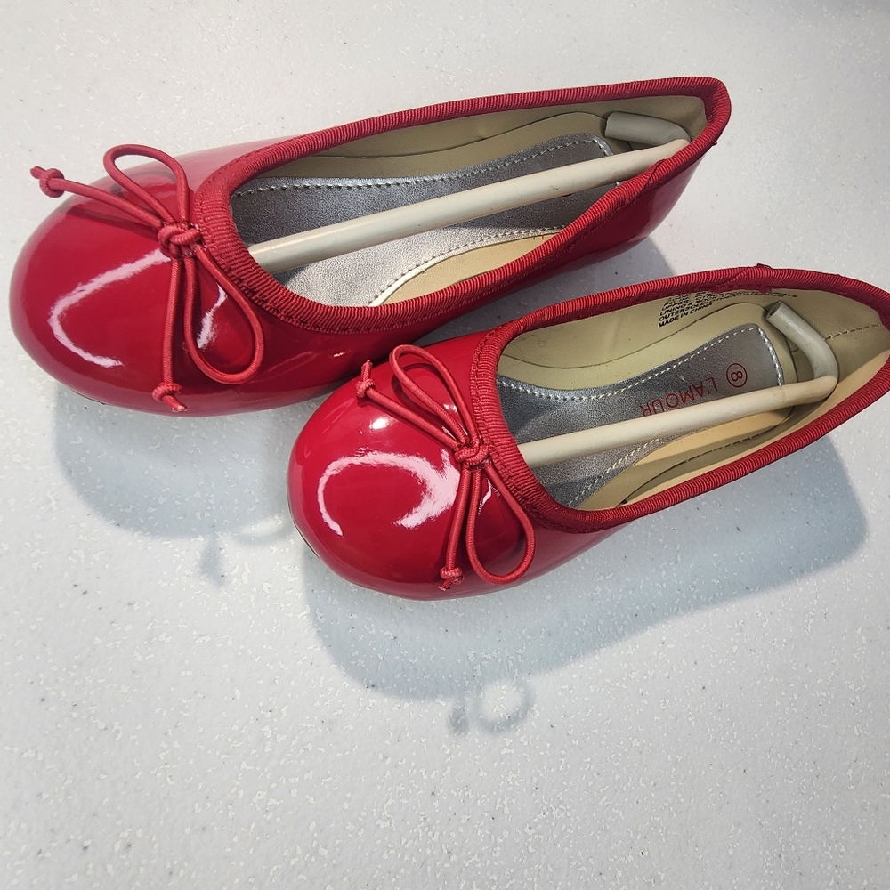 L'AMOUR Slip-On Flats w/ Bow